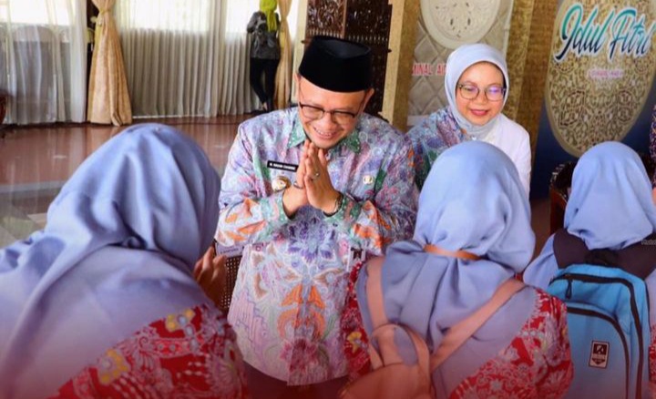 Pj Bupati Kudus Halalbihalal dengan Ribuan&nbsp;Guru