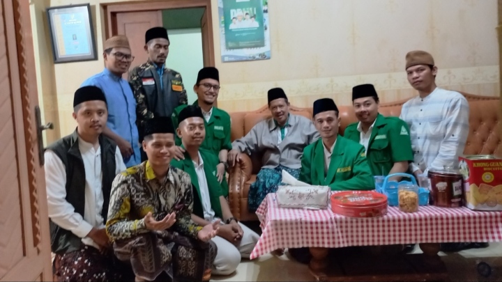 Silaturahim Lebaran ke Tokoh NU, Ini Pesan untuk Kader Ansor