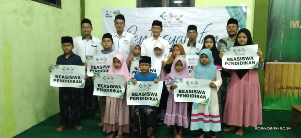 Di Jekulo, LAZISNU Kudus Beri Beasiswa Pendidikan Kepada Belasan&nbsp;Yatim