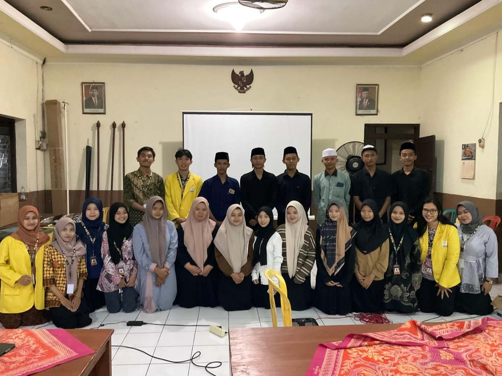 PR IPNU-IPPNU Karangampel dan Mahasiswa Unnes Sosialisasikan Dampak Pernikahan Dini  