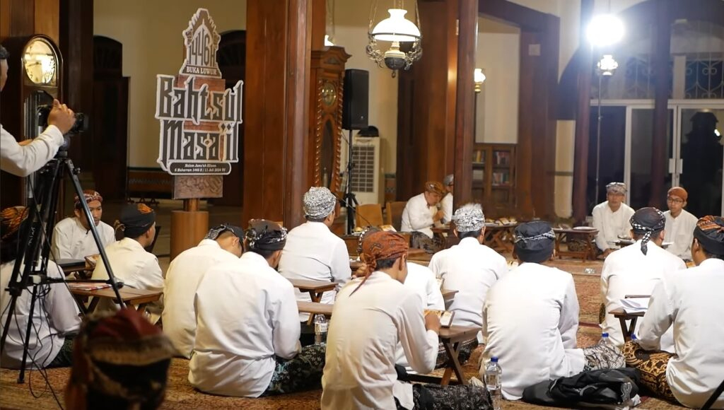 Bahtsul Masail Buka Luwur Kangjeng Sunan Kudus Gandeng Kiai Muda