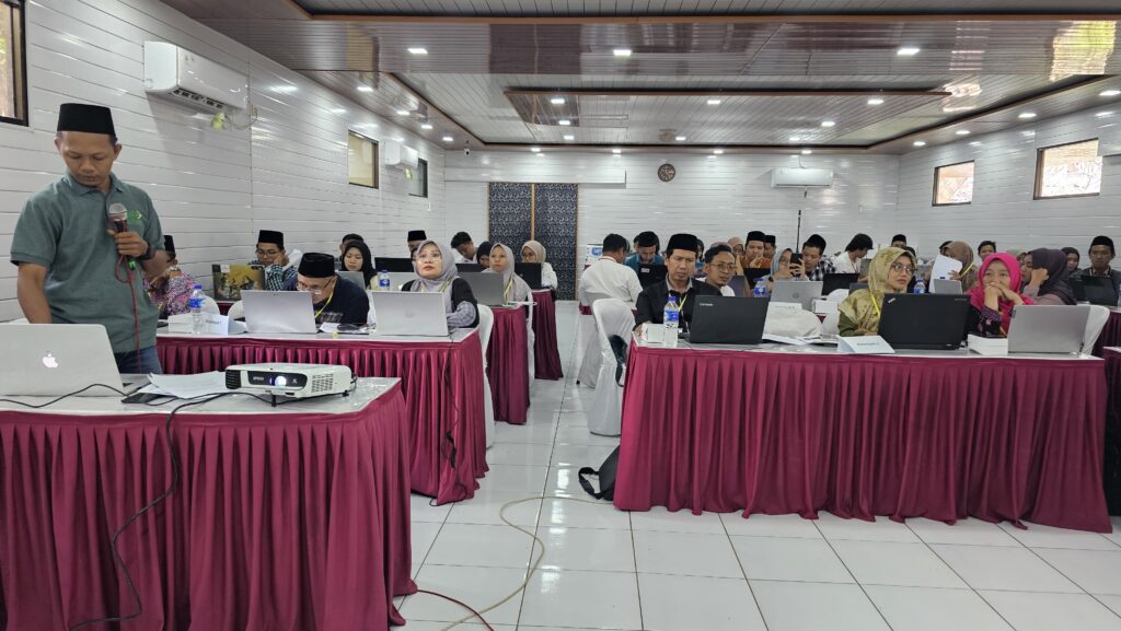 LAZISNU Kudus Adakan Pelatihan Desain Grafis