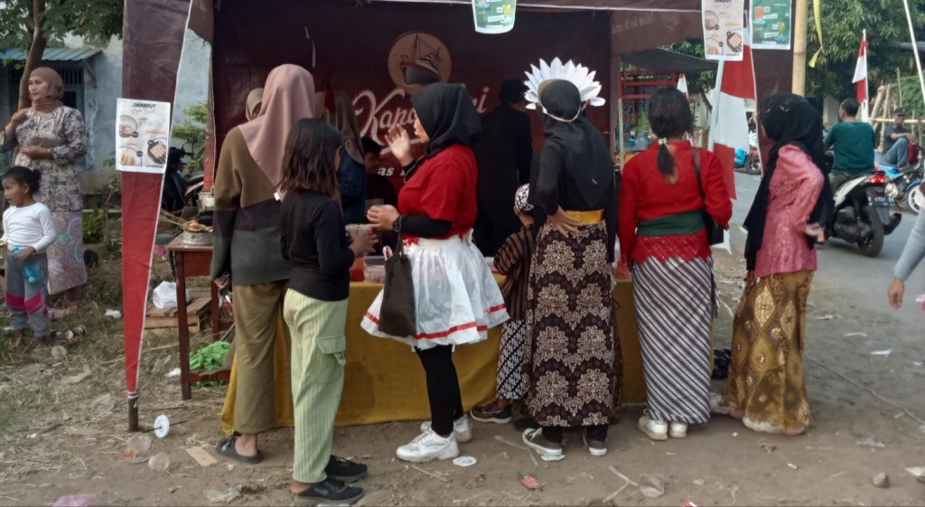 Manfaatkan Perayaan HUT Kemerdekaan, IPNU-IPPNU Sidorejo Batang Jualan&nbsp;“Janbrut”